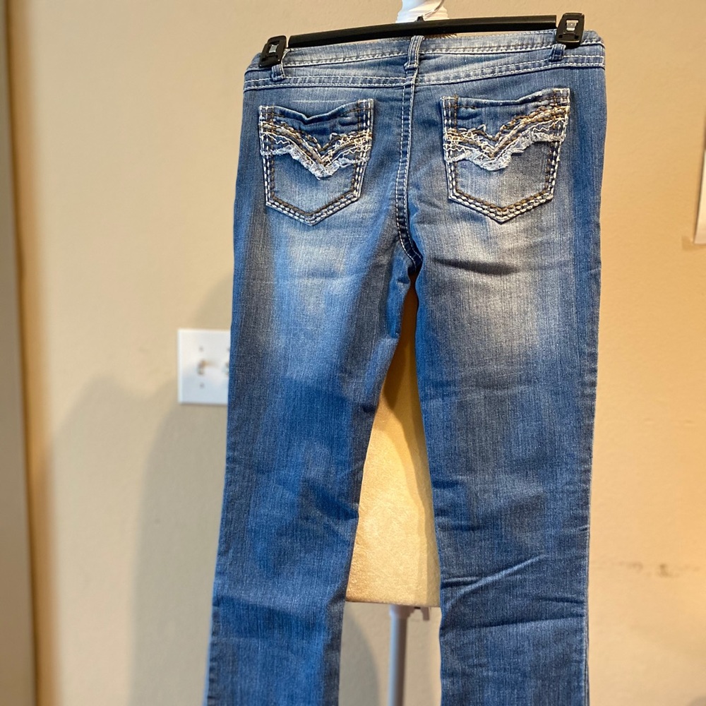 Straight Mudd denim
